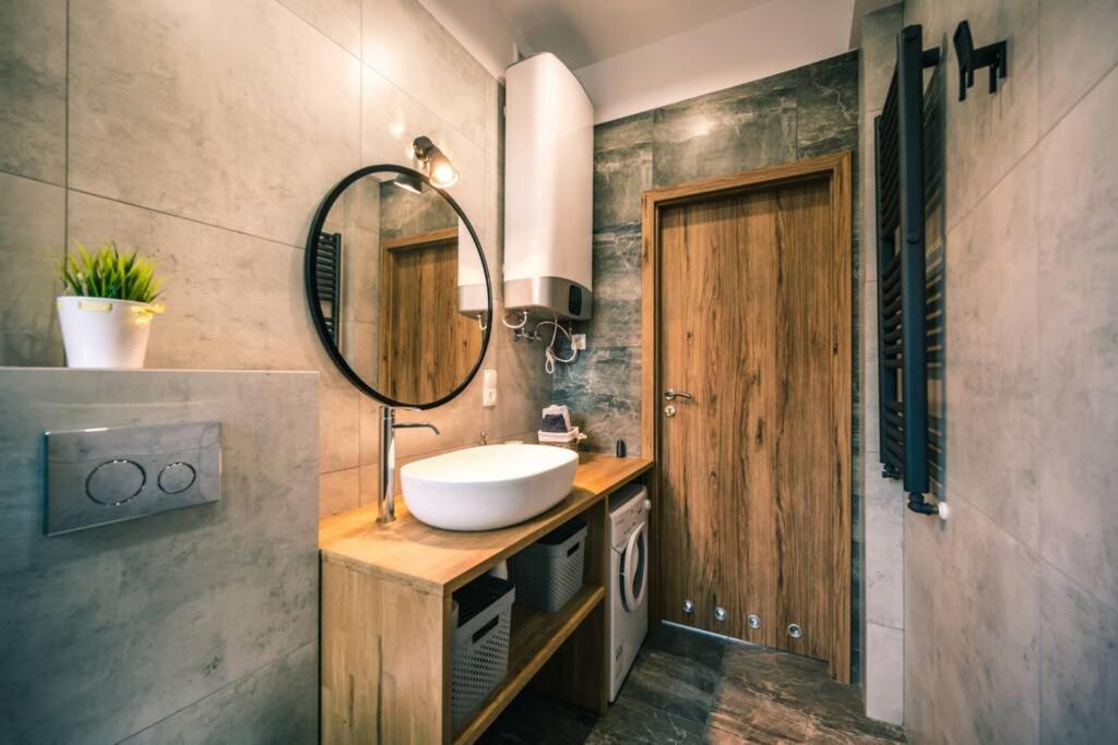 شقة غدانسك  في Apartament Poczta Polska, Wyjatkowy I Nowoczesny المظهر الخارجي الصورة